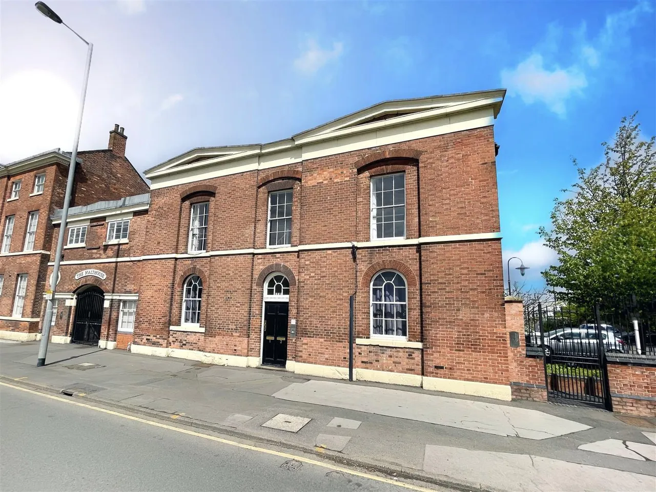 1 bed flat for sale, Horninglow Street, Burton-On-Trent, DE14