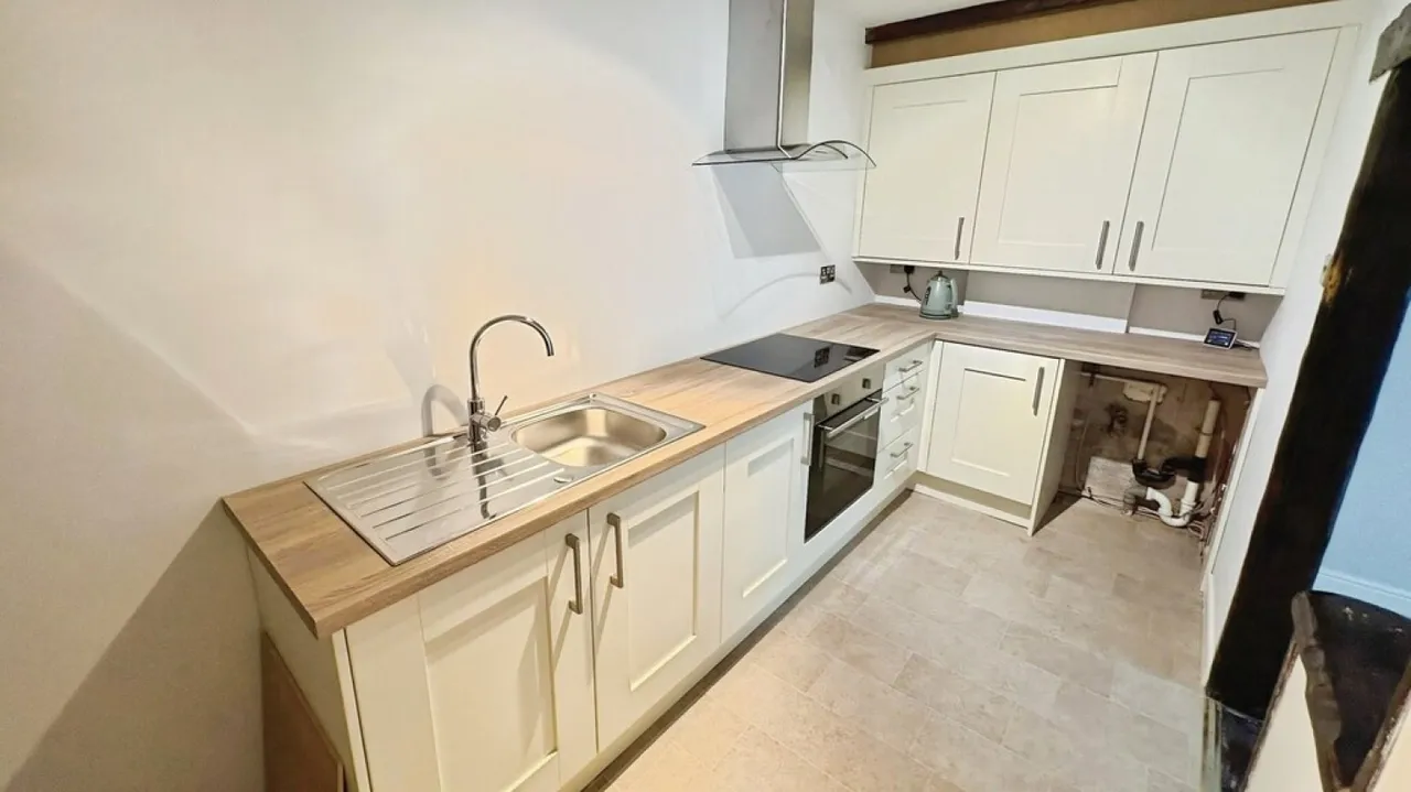 Riddlesden, Keighley, West Yorkshire, photo 3