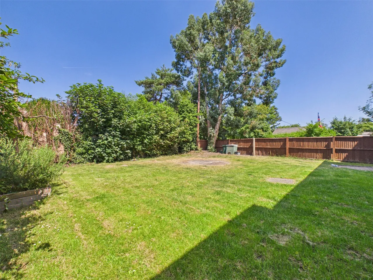 Poole Lane, Thornton-le-Moors, Chester, Cheshire, CH2 4JF, photo 9
