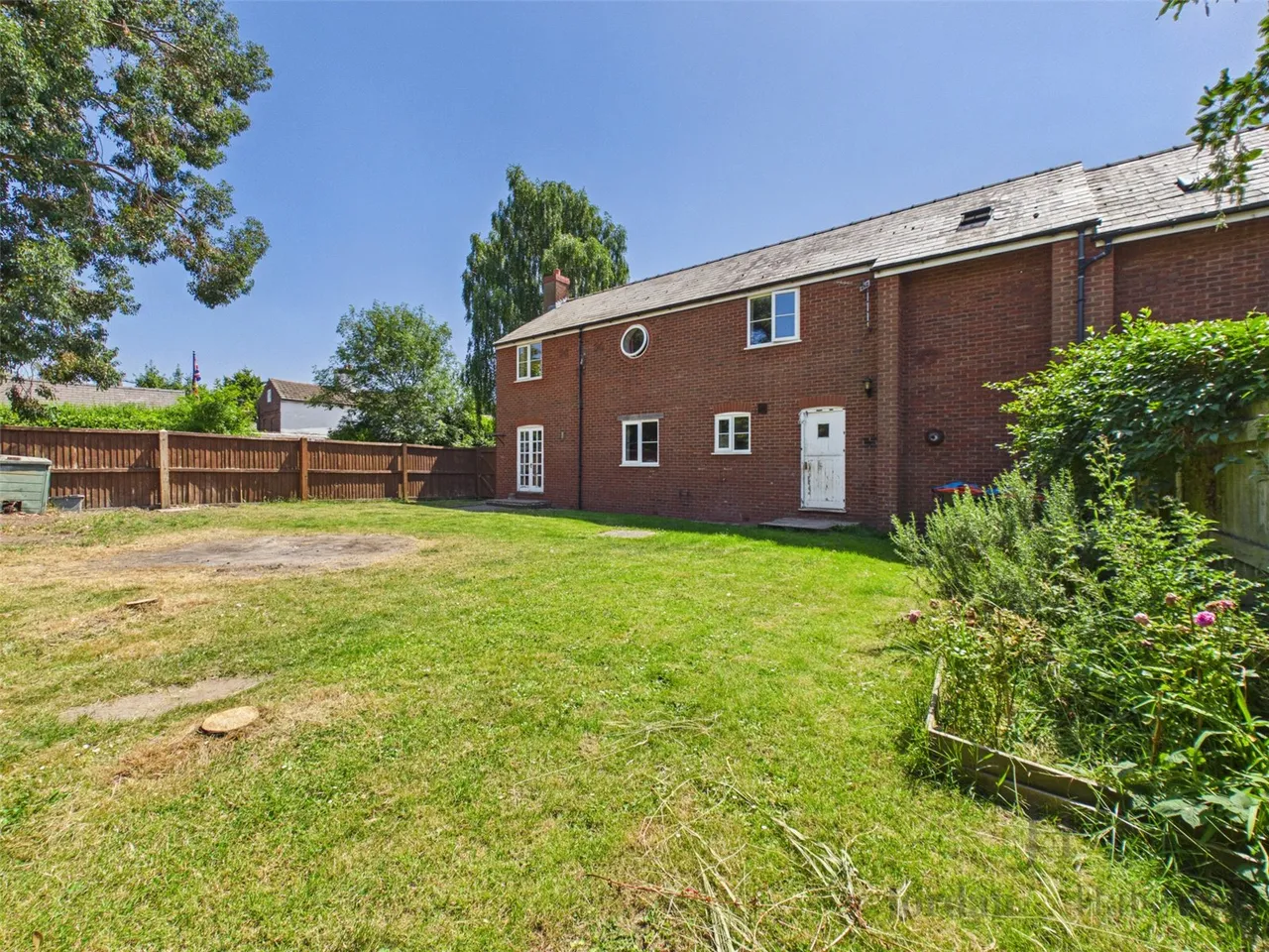 Poole Lane, Thornton-le-Moors, Chester, Cheshire, CH2 4JF, photo 10