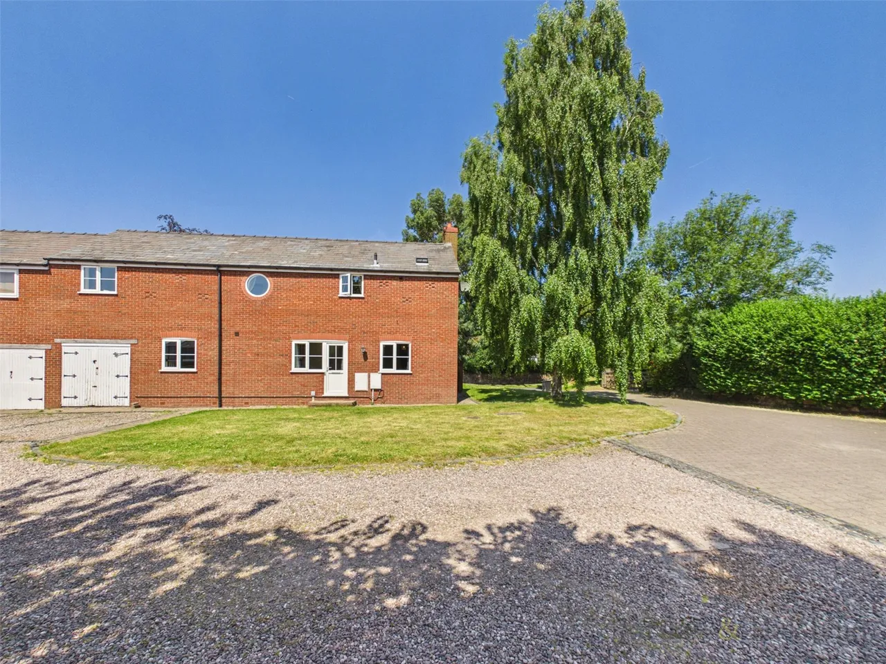 4 bed house for sale — Poole Lane, Thornton-le-Moors, Chester, Cheshire, CH2 4JF