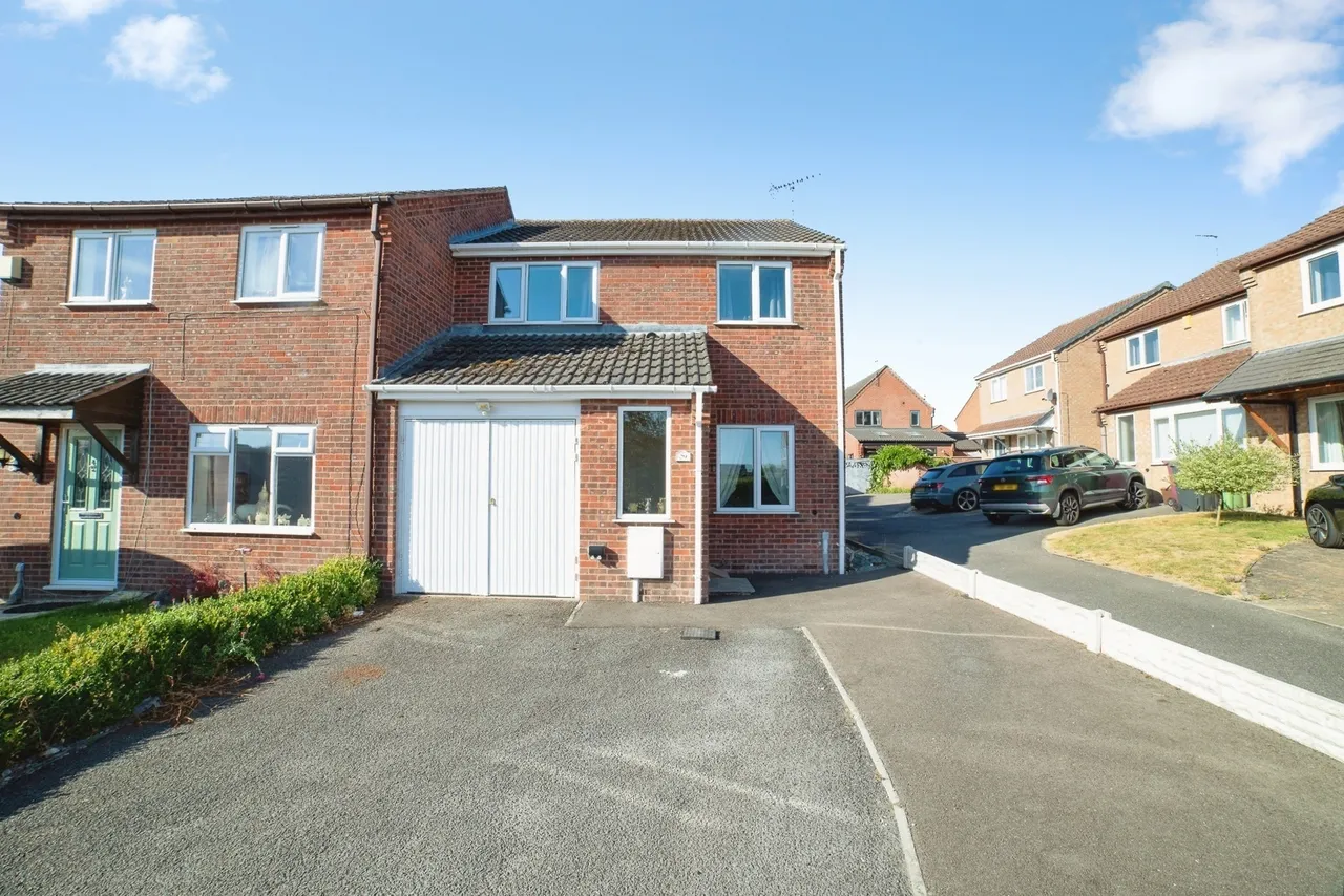 3 bed house for sale — Sidings Way, ALFRETON, Derbyshire, DE55