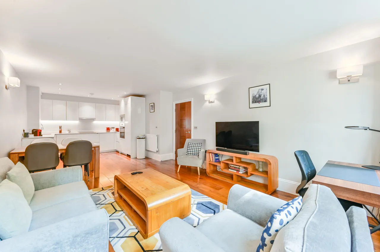 Flat 4, 2 Tavistock Place, London, photo 7