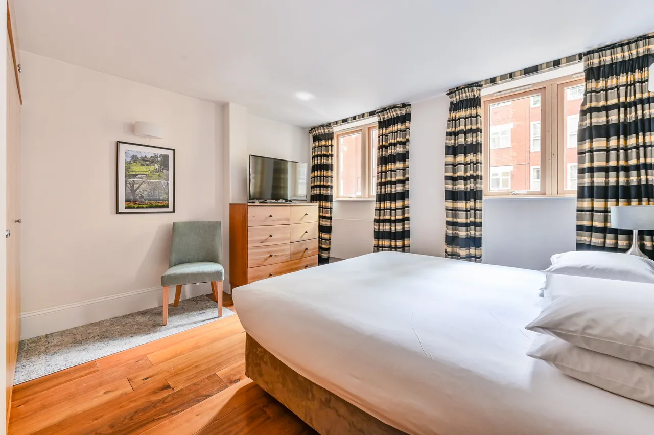 Flat 4, 2 Tavistock Place, London, photo 4