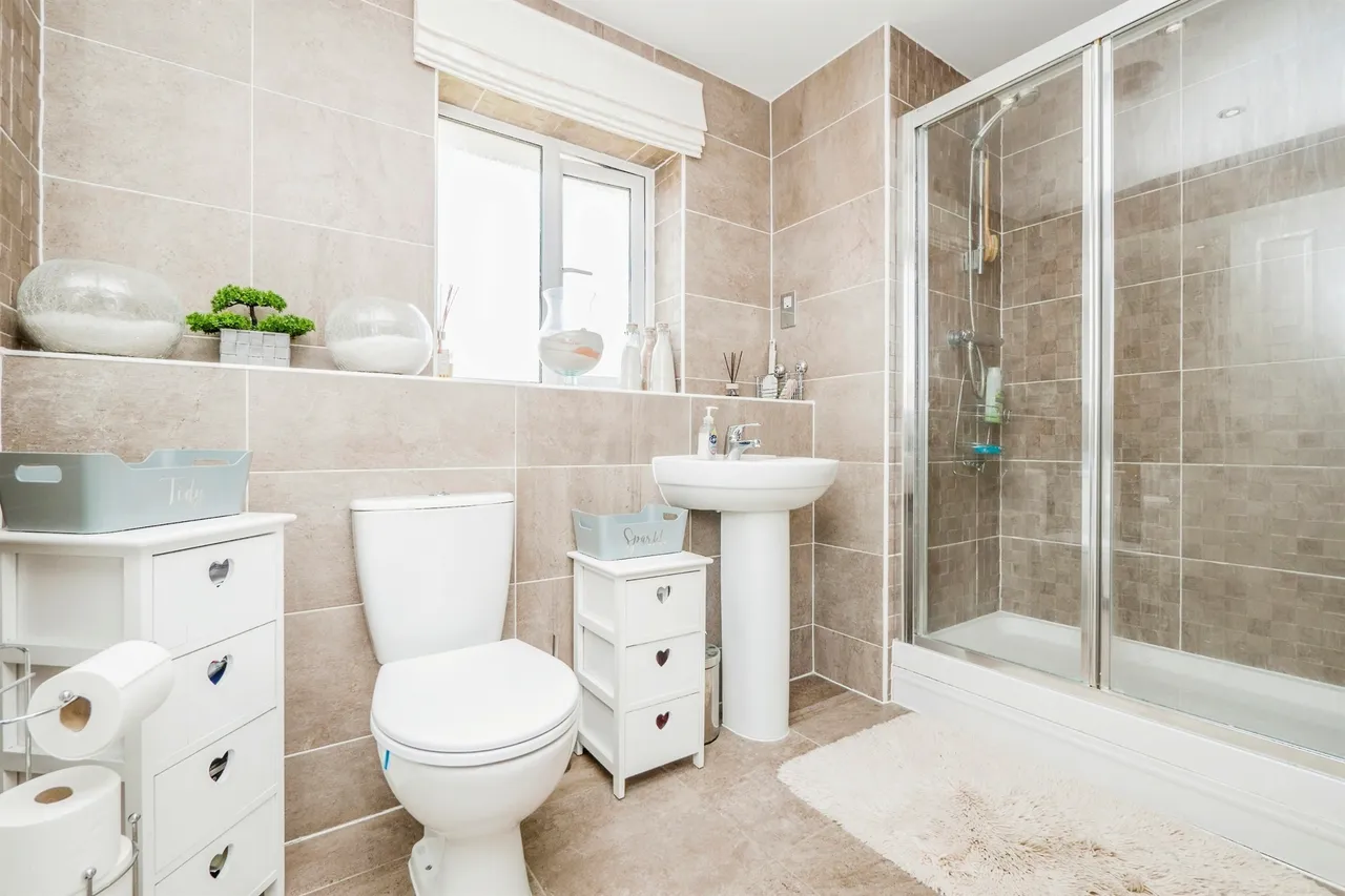 Heol Y Sianel, Rhoose, Barry, photo 9