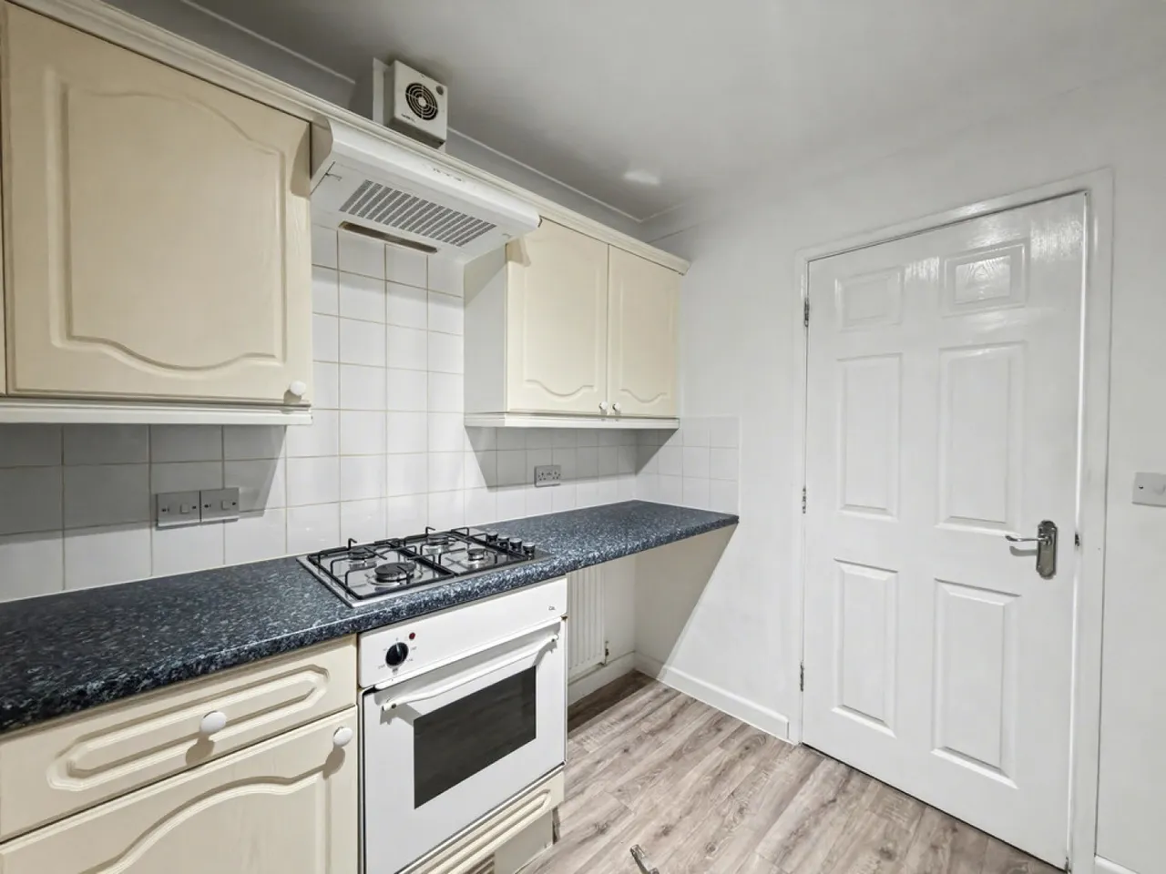 The Mazions, 351 Ringwood Road, photo 4