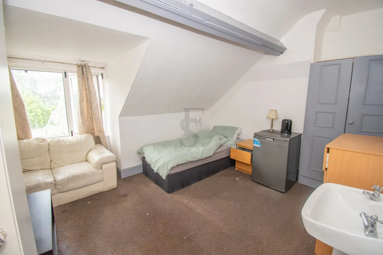 Leicester Road, Loughborough, LE11, photo 12