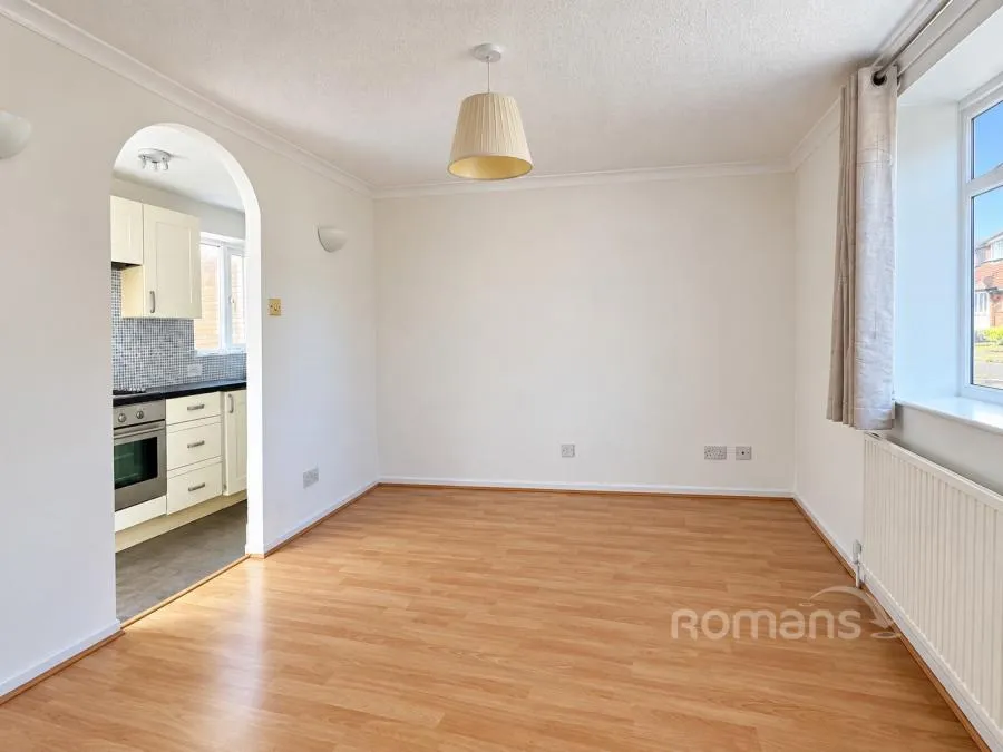 Wargrove Drive, College Town, GU47, photo 2