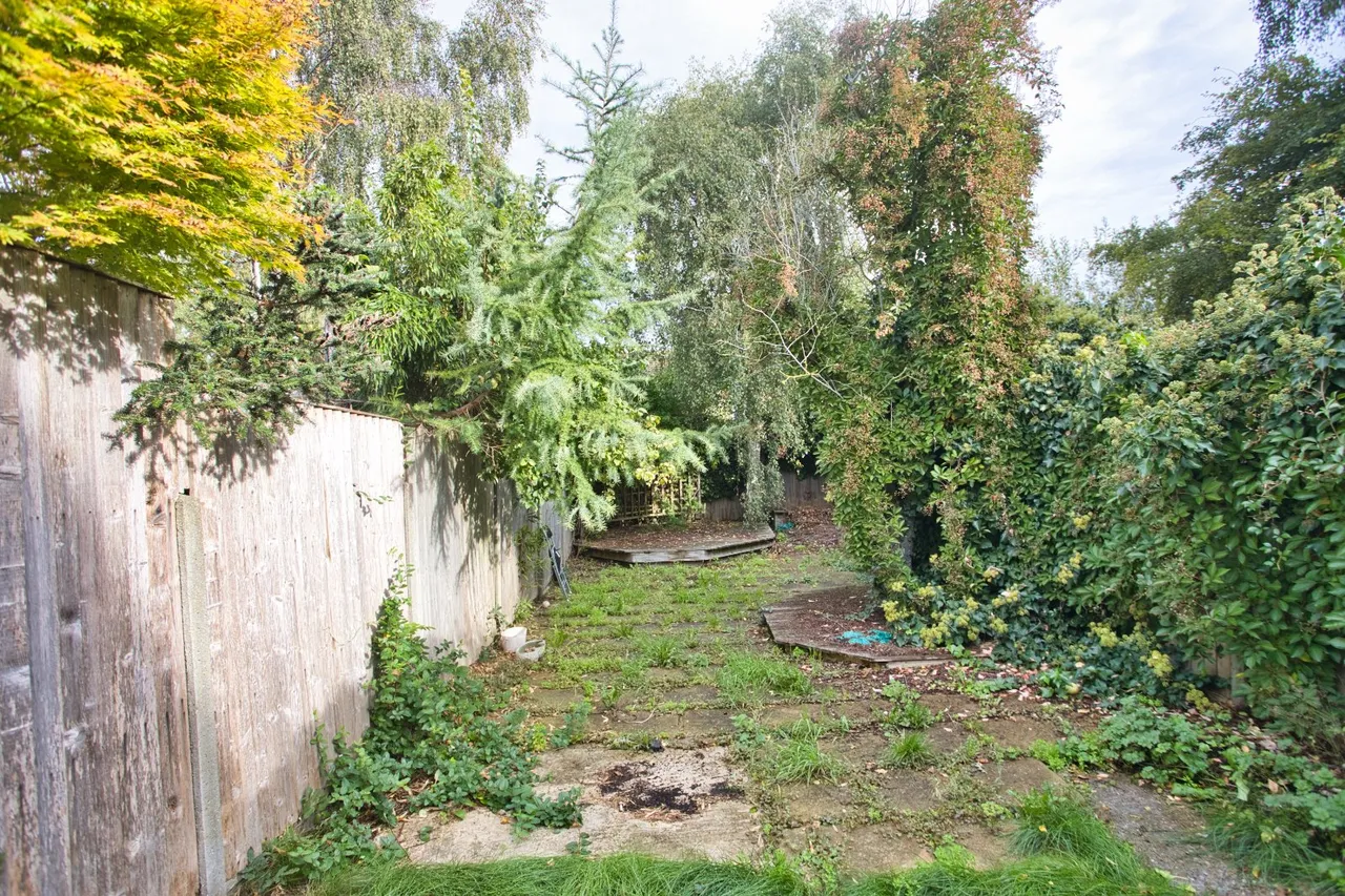 Morehall Avenue, Cheriton, CT19, photo 13