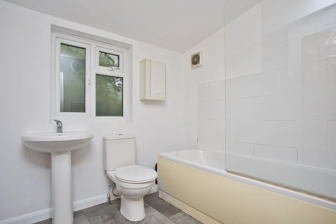 Morehall Avenue, Cheriton, CT19, photo 8