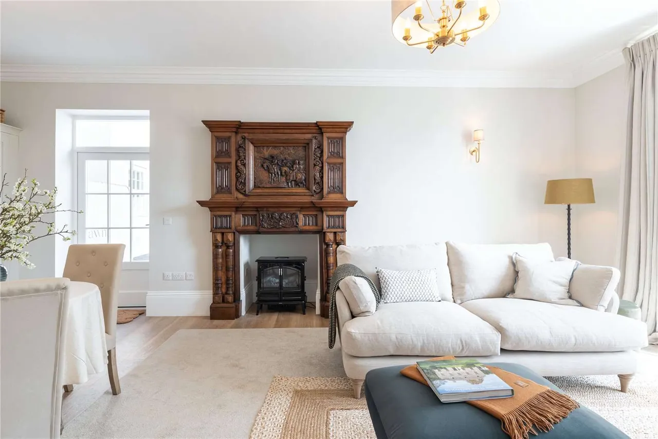 Arden Lawn, Henley-in-Arden, Warwickshire, B95 6AB, photo 9