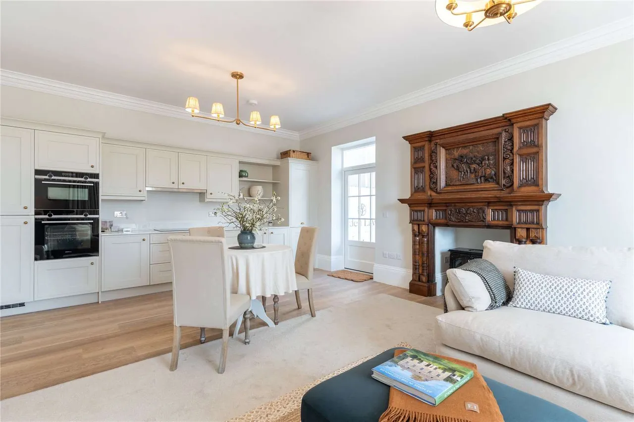 Arden Lawn, Henley-in-Arden, Warwickshire, B95 6AB, photo 6