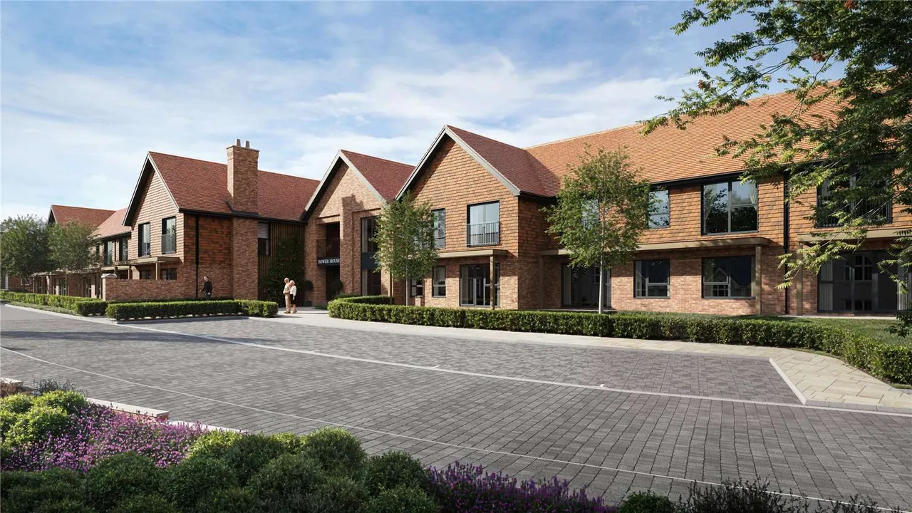 Arden Lawn, Henley-in-Arden, Warwickshire, B95 6AB, photo 4
