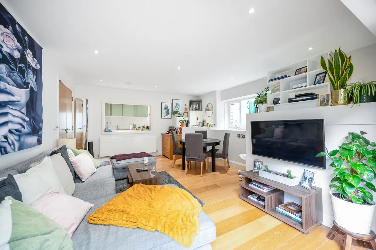 2 bed flat for sale, London, W2