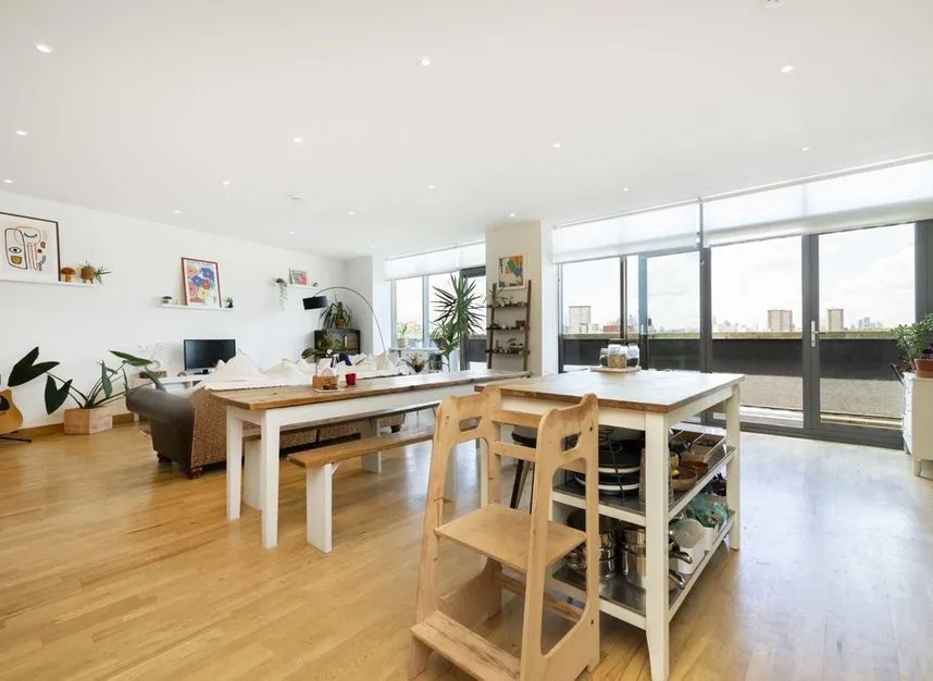 2 bed flat to rent — Wick Lane, Hackney Wick, E3