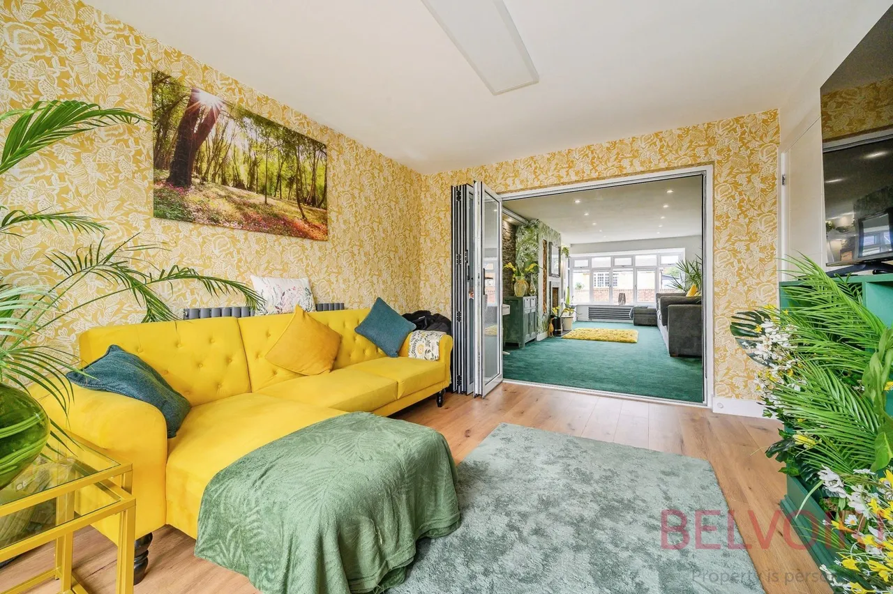 Thornleigh Avenue, Wakefield, WF2, photo 11