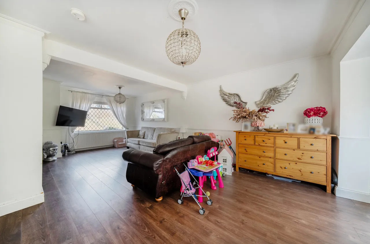 Martens Avenue, Bexleyheath, DA7, photo 9