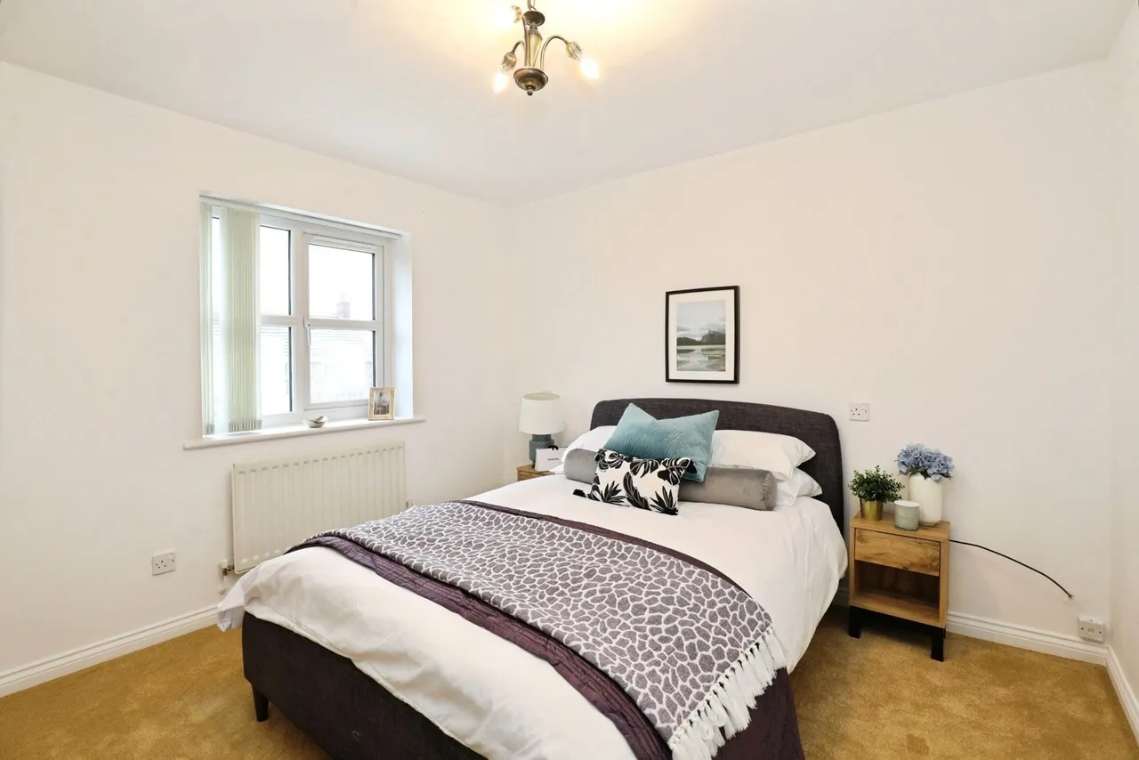 Blackthorn Close, Wistaston, Crewe, Cheshire, CW2, photo 21