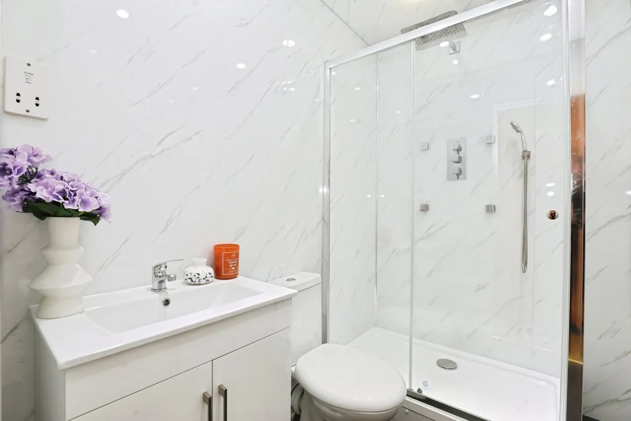 Blackthorn Close, Wistaston, Crewe, Cheshire, CW2, photo 31