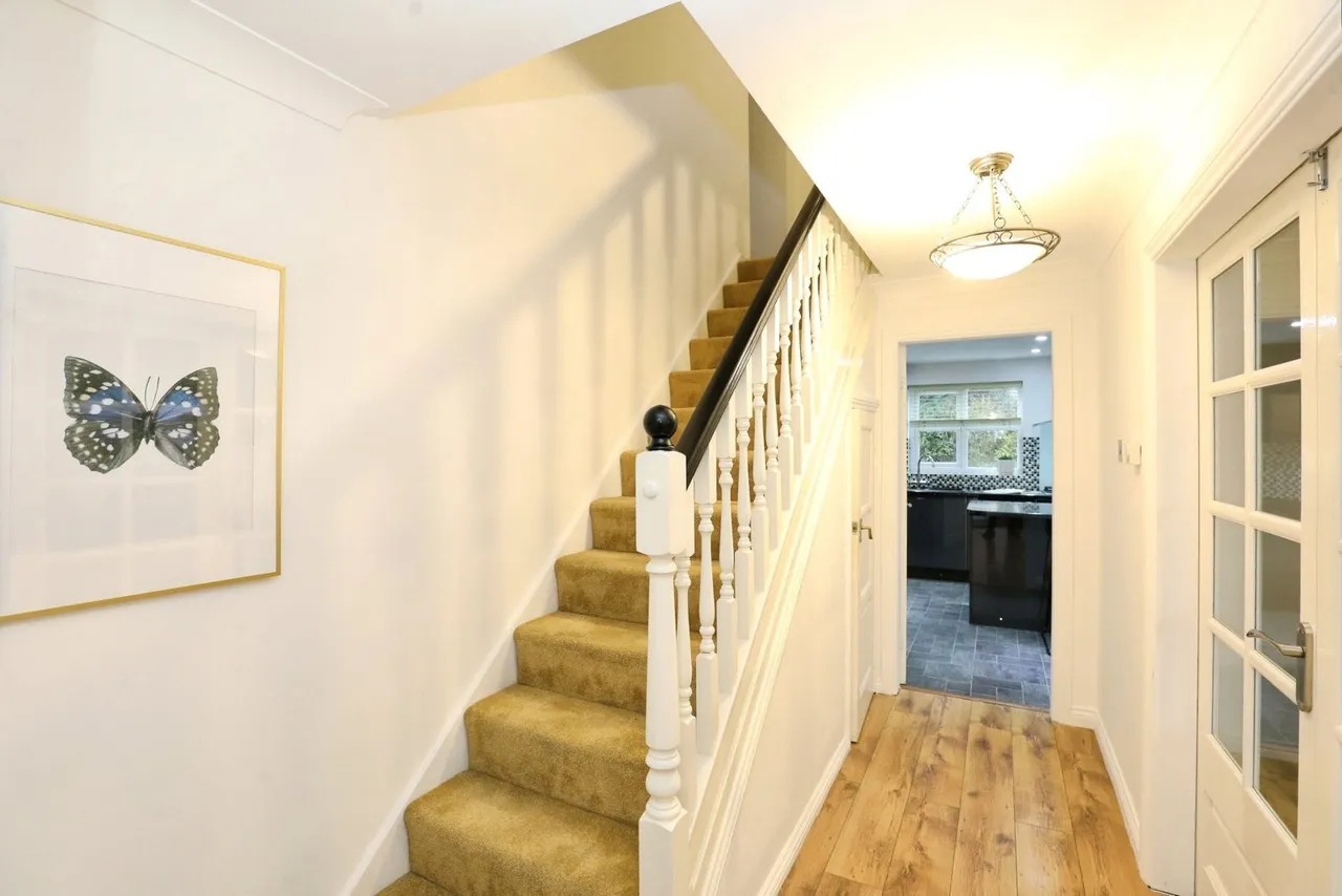 Blackthorn Close, Wistaston, Crewe, Cheshire, CW2, photo 2