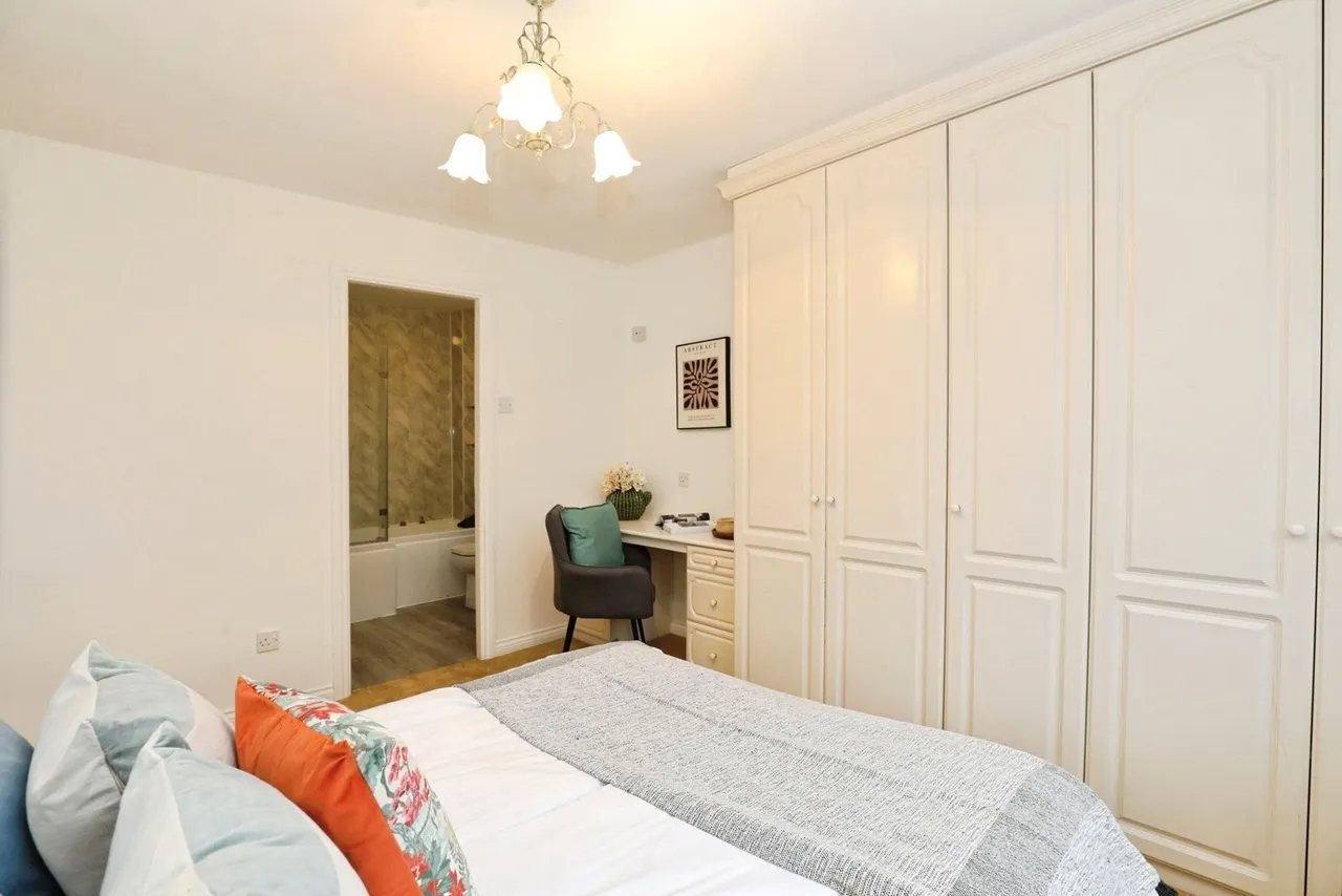 Blackthorn Close, Wistaston, Crewe, Cheshire, CW2, photo 18