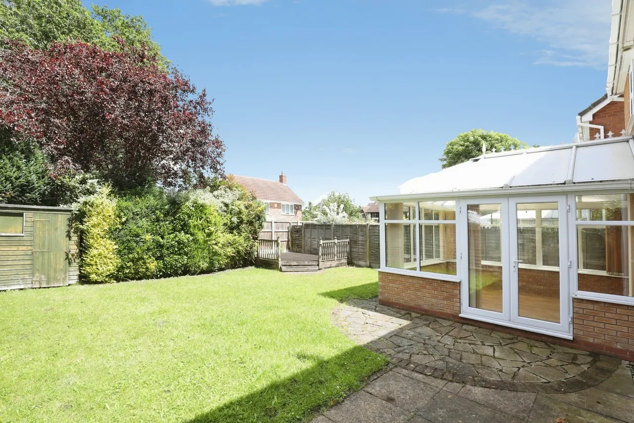 Blackthorn Close, Wistaston, Crewe, Cheshire, CW2, photo 3