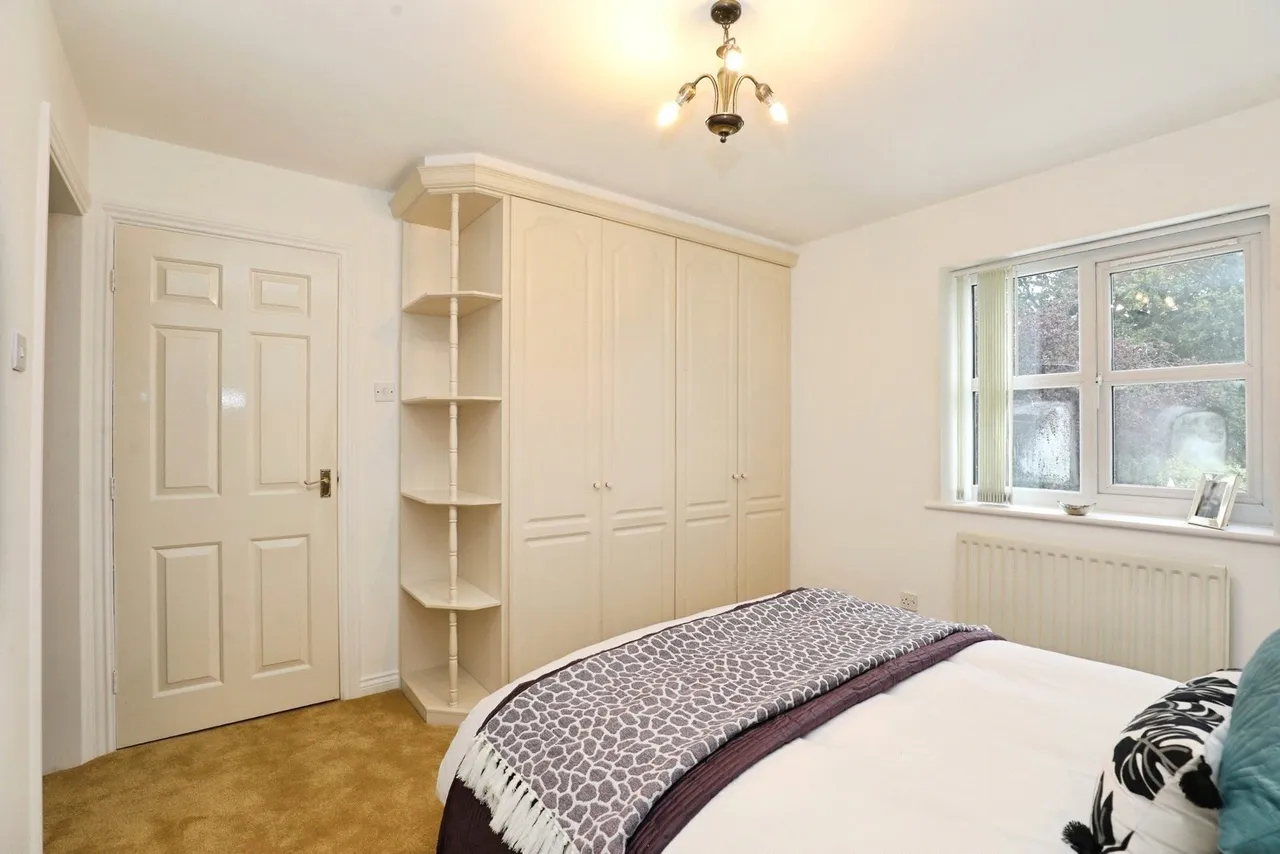 Blackthorn Close, Wistaston, Crewe, Cheshire, CW2, photo 22