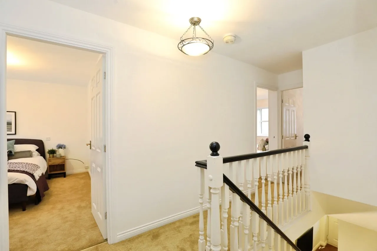 Blackthorn Close, Wistaston, Crewe, Cheshire, CW2, photo 20