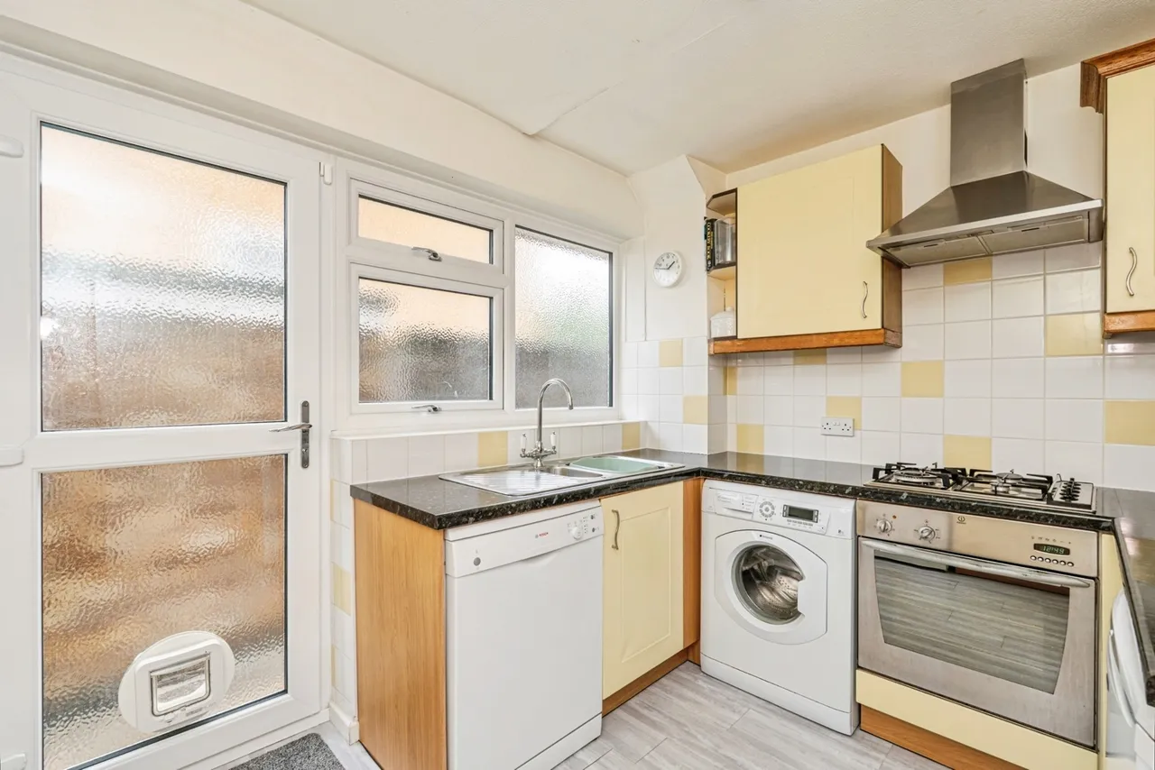 Willow Way, Farnham, GU9, photo 7