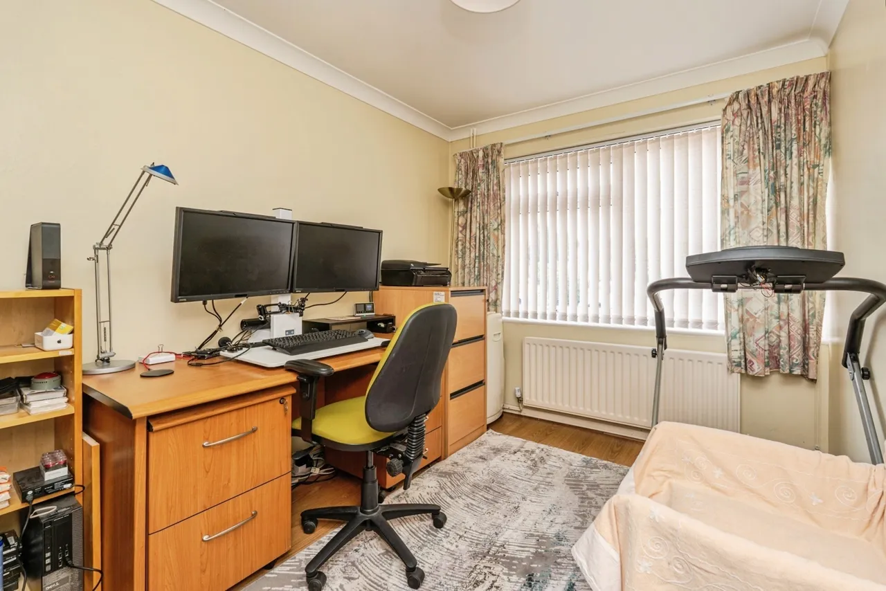 Willow Way, Farnham, GU9, photo 14