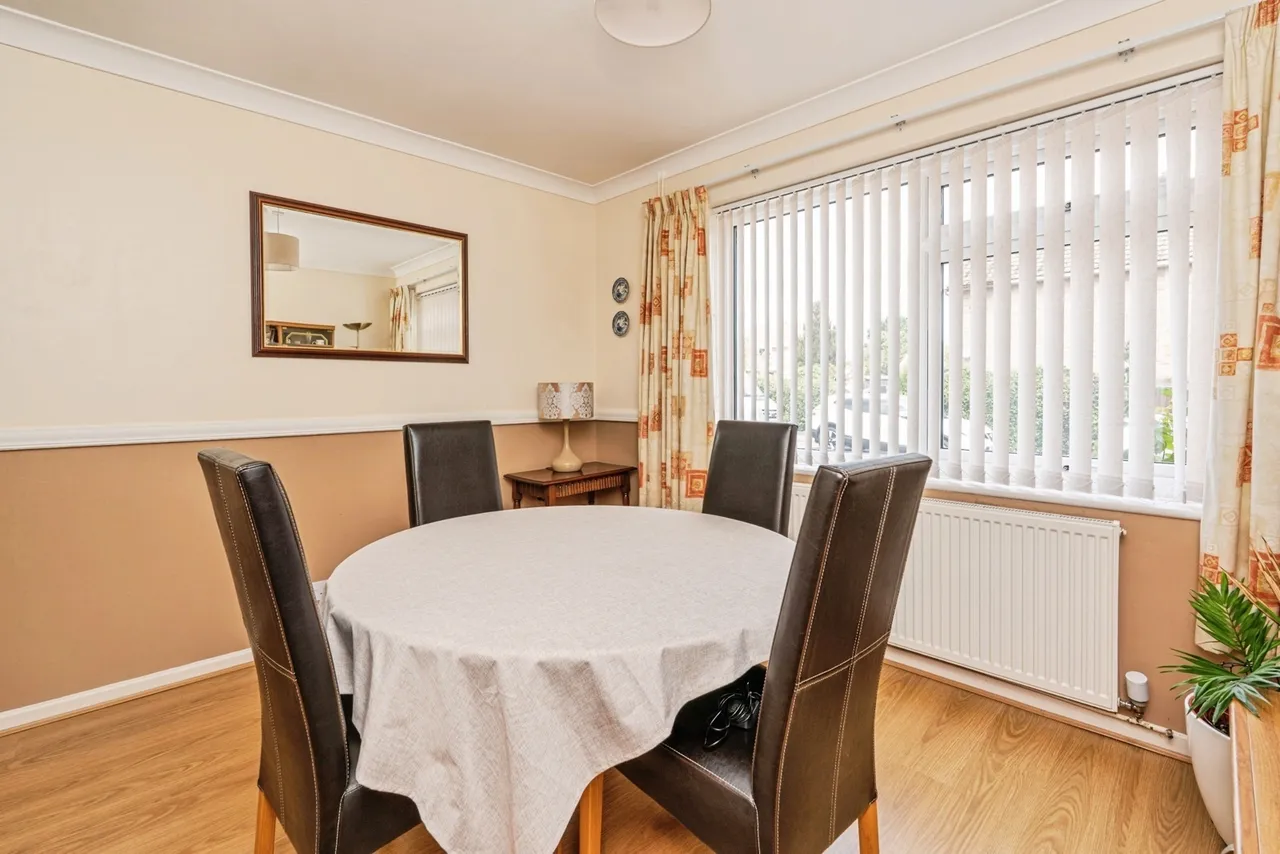 Willow Way, Farnham, GU9, photo 16