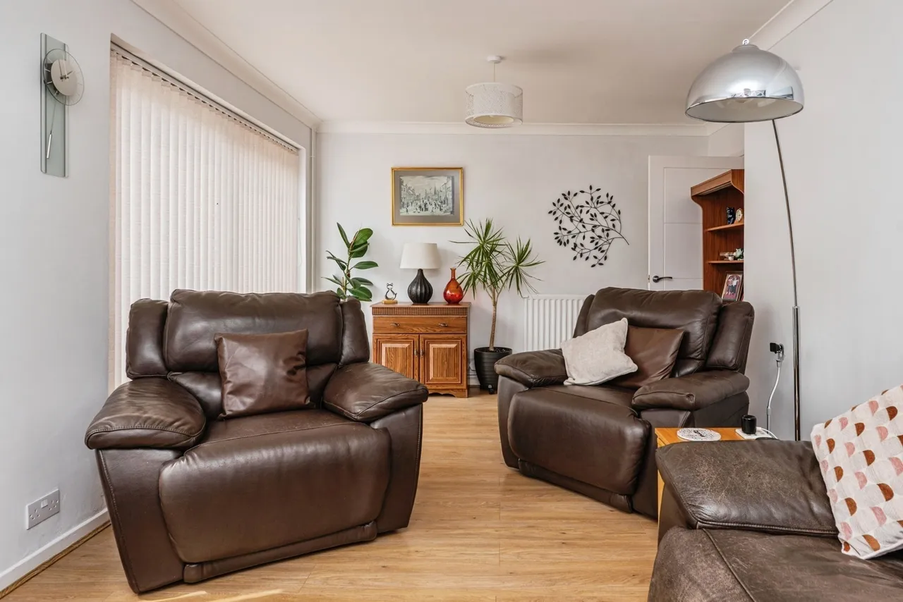 Willow Way, Farnham, GU9, photo 13