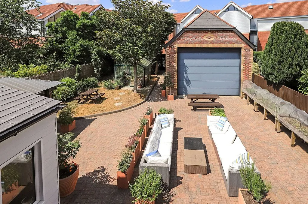 Station Road, Romsey, Hampshire, SO51 8DT, photo 31