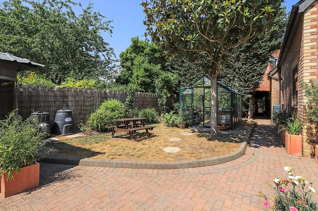 Station Road, Romsey, Hampshire, SO51 8DT, photo 27