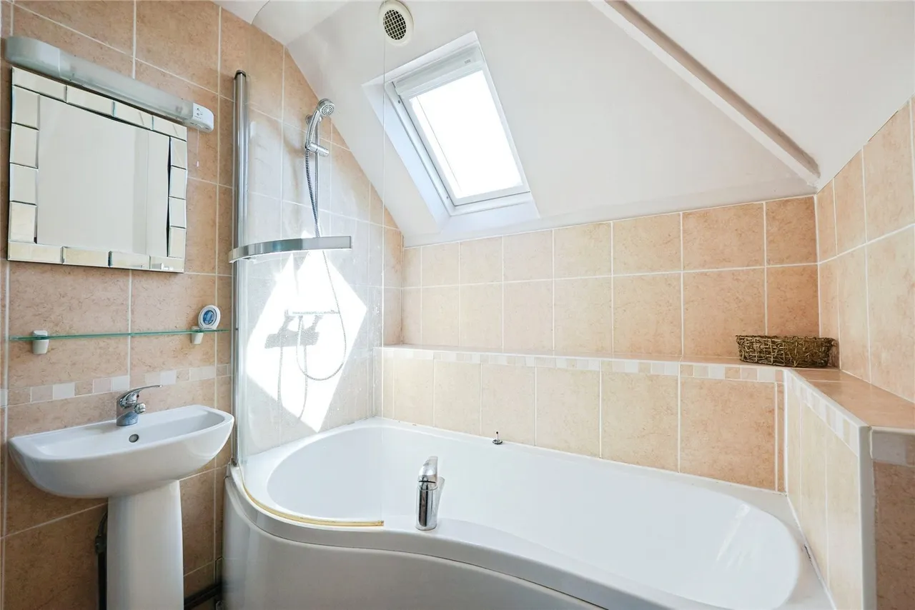 Coach Road, Acrise, Folkestone, Kent, CT18, photo 18