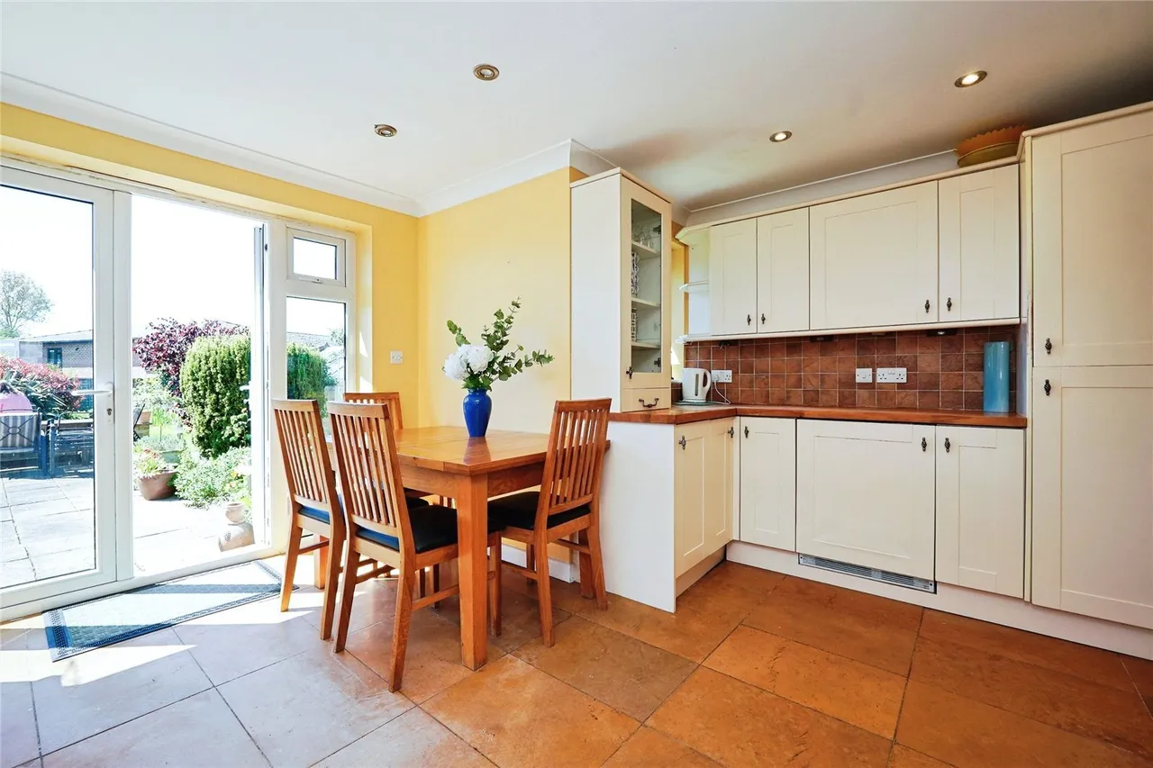 Coach Road, Acrise, Folkestone, Kent, CT18, photo 4
