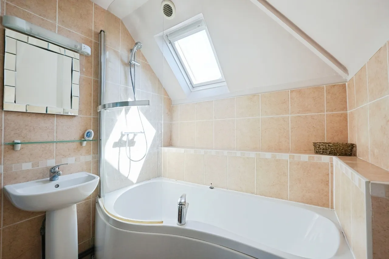 Coach Road, Acrise, Folkestone, Kent, CT18, photo 41