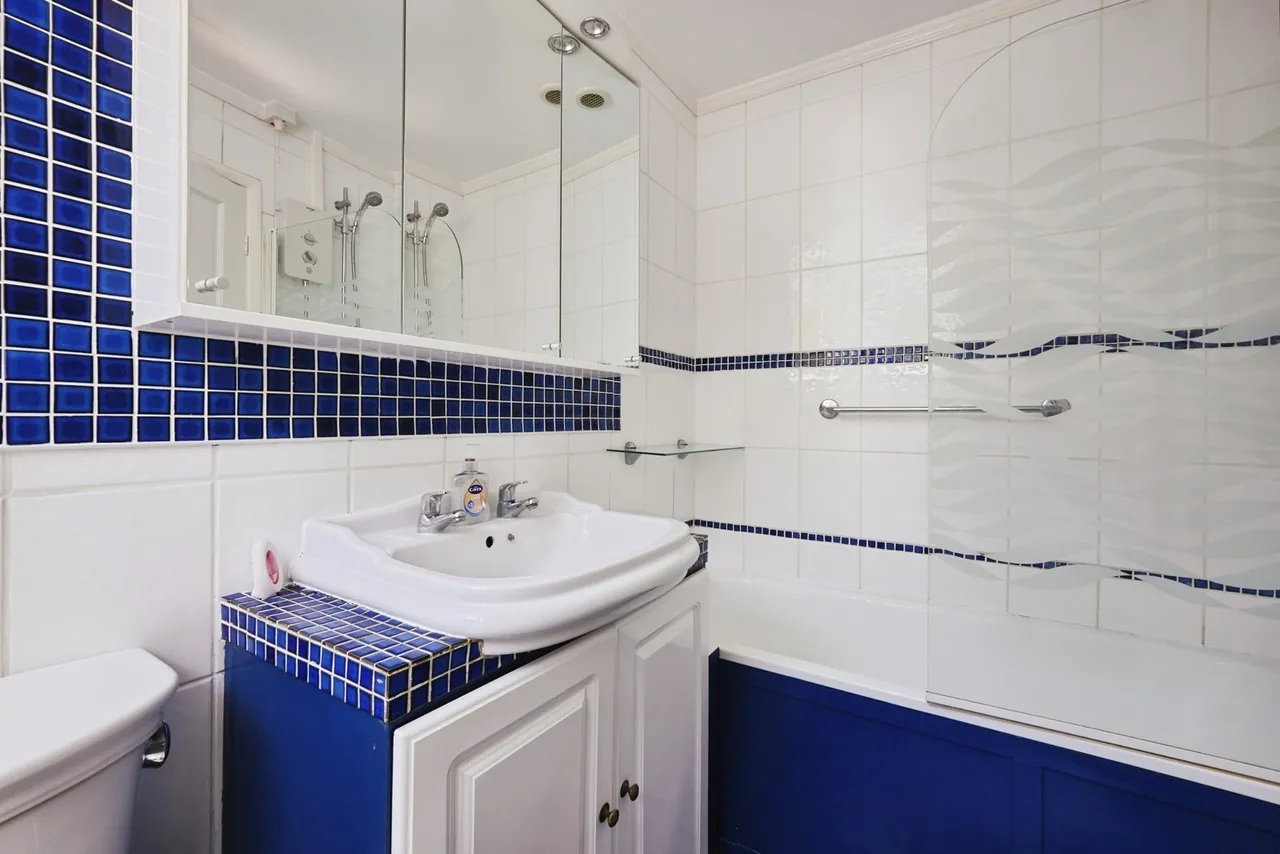 Coach Road, Acrise, Folkestone, Kent, CT18, photo 38