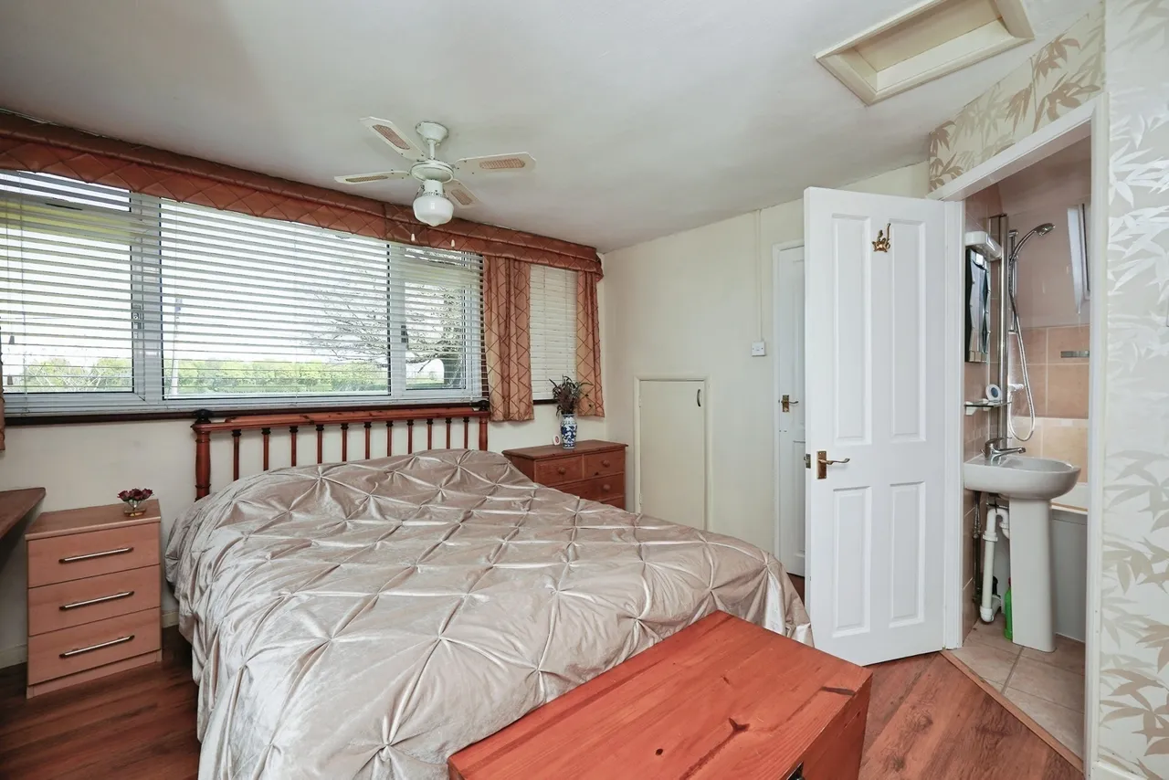Coach Road, Acrise, Folkestone, Kent, CT18, photo 32