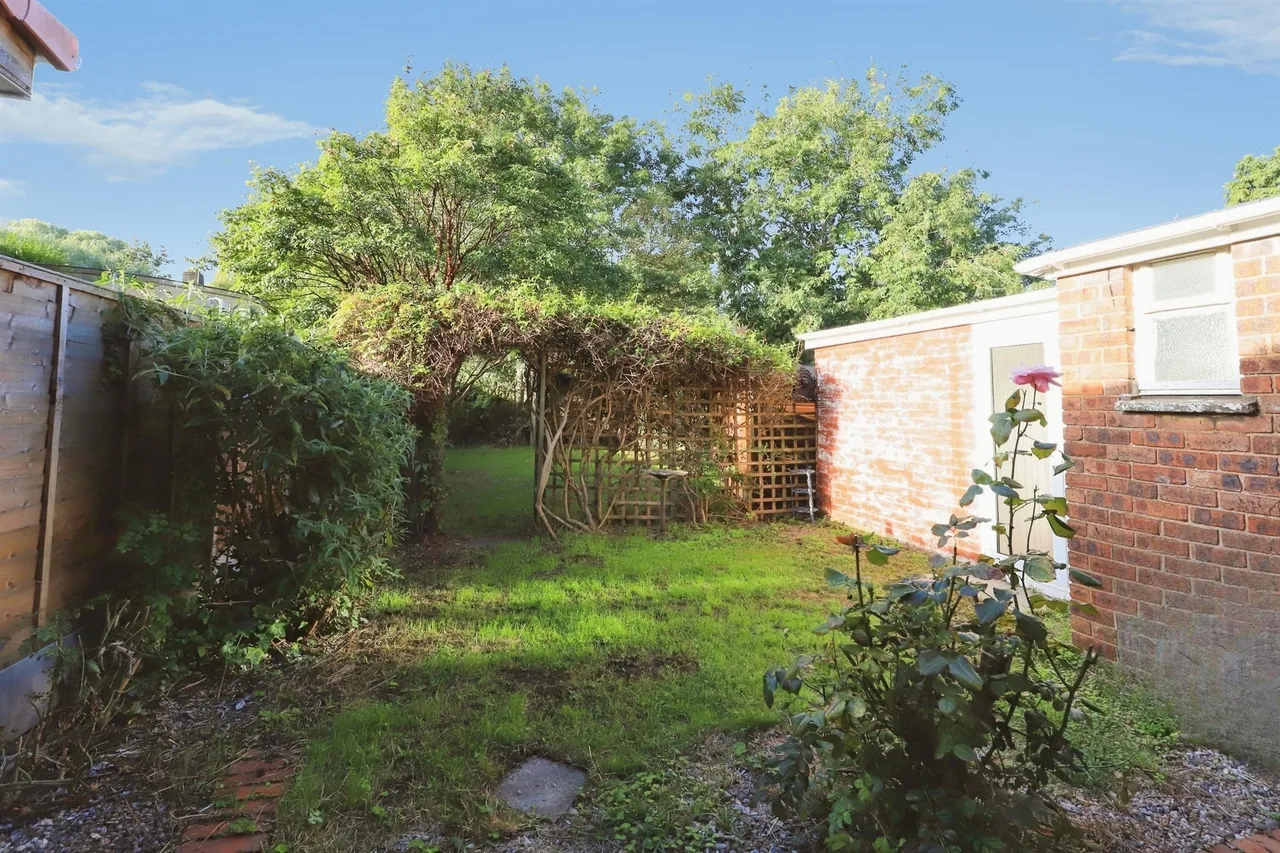 Woodstock Road, East Park, WV1, photo 12