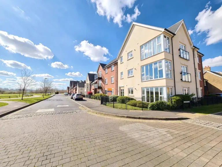 2 bed flat for sale, Venus Avenue, Biggleswade, SG18