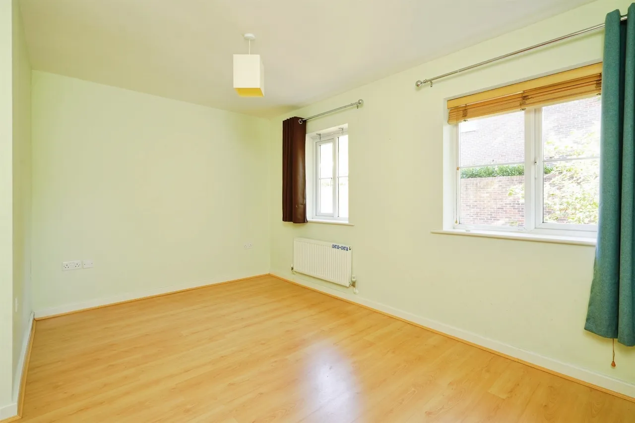 Mary Price Close, Headington, OX3, photo 8