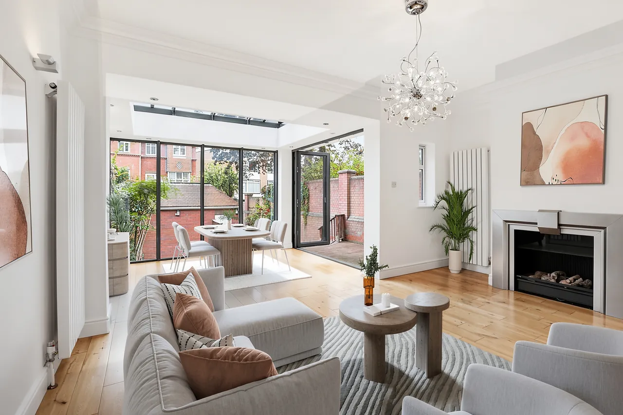 Magnolia Place, Ealing, W5, photo 12