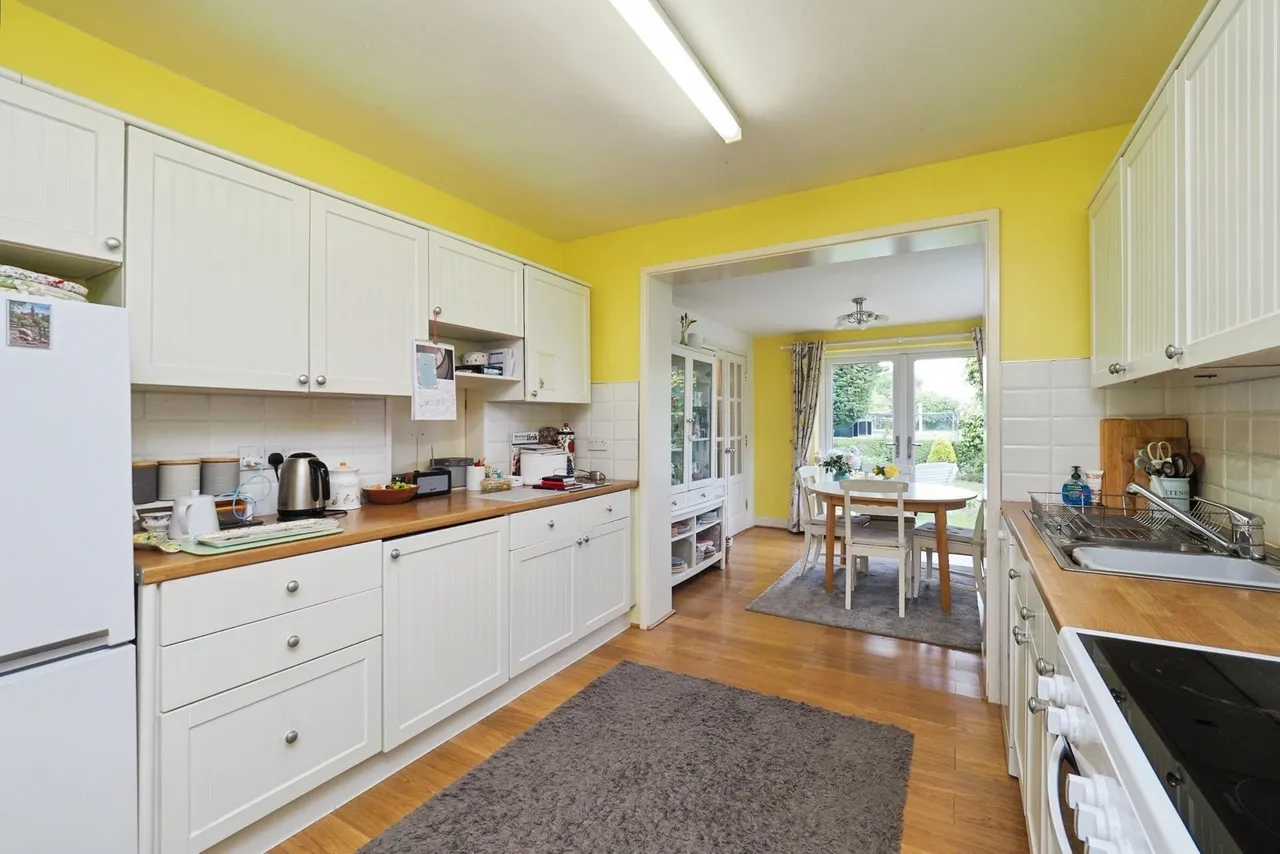 Dovecote Drive, Wollaton, Nottingham, NG8, photo 6