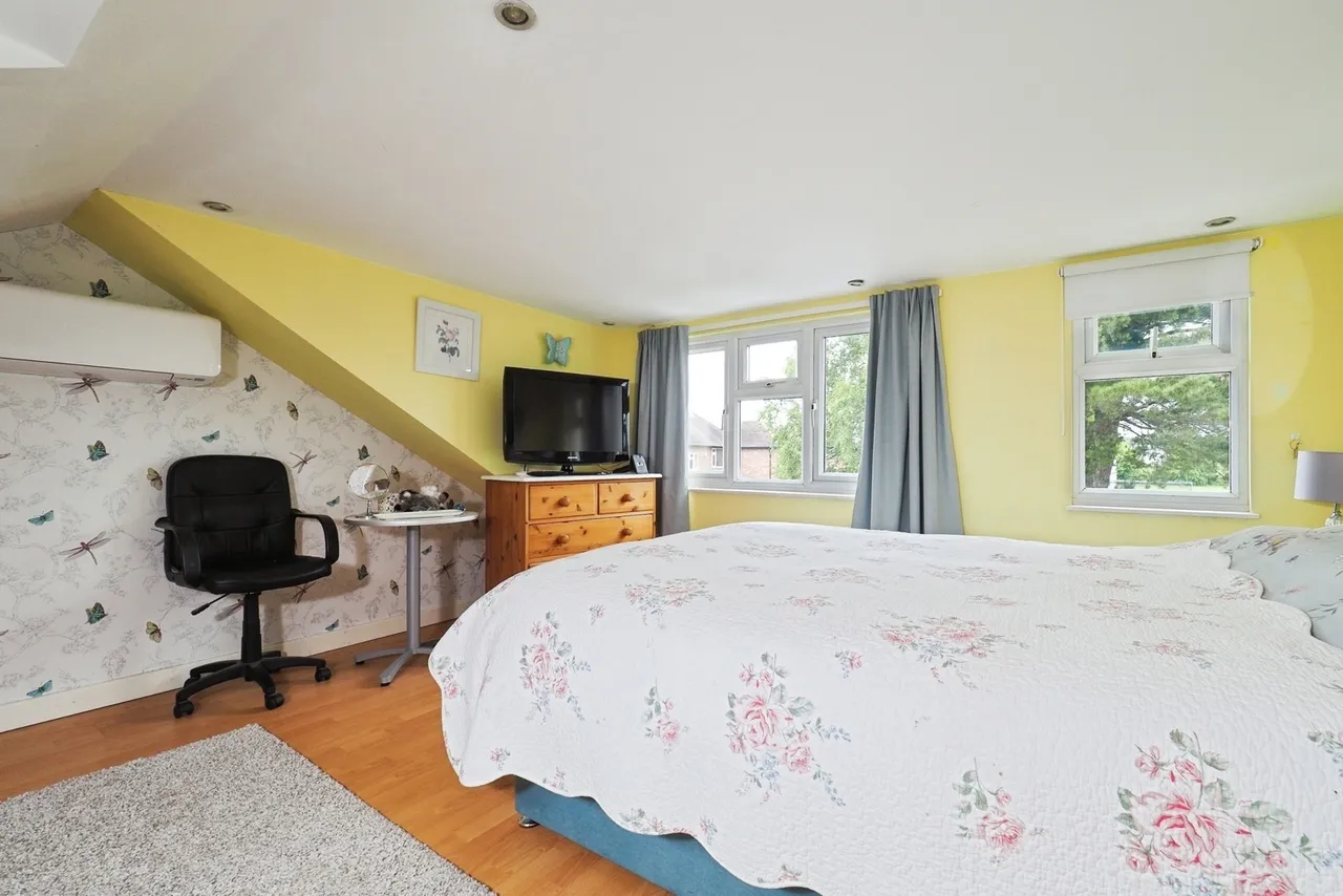 Dovecote Drive, Wollaton, Nottingham, NG8, photo 16