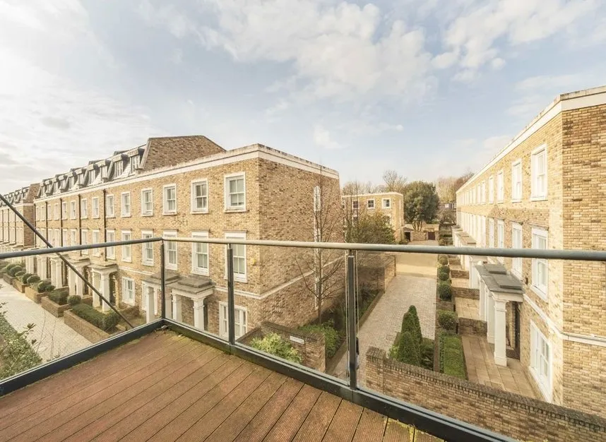 Palladian Gardens, Chiswick, W4, photo 4