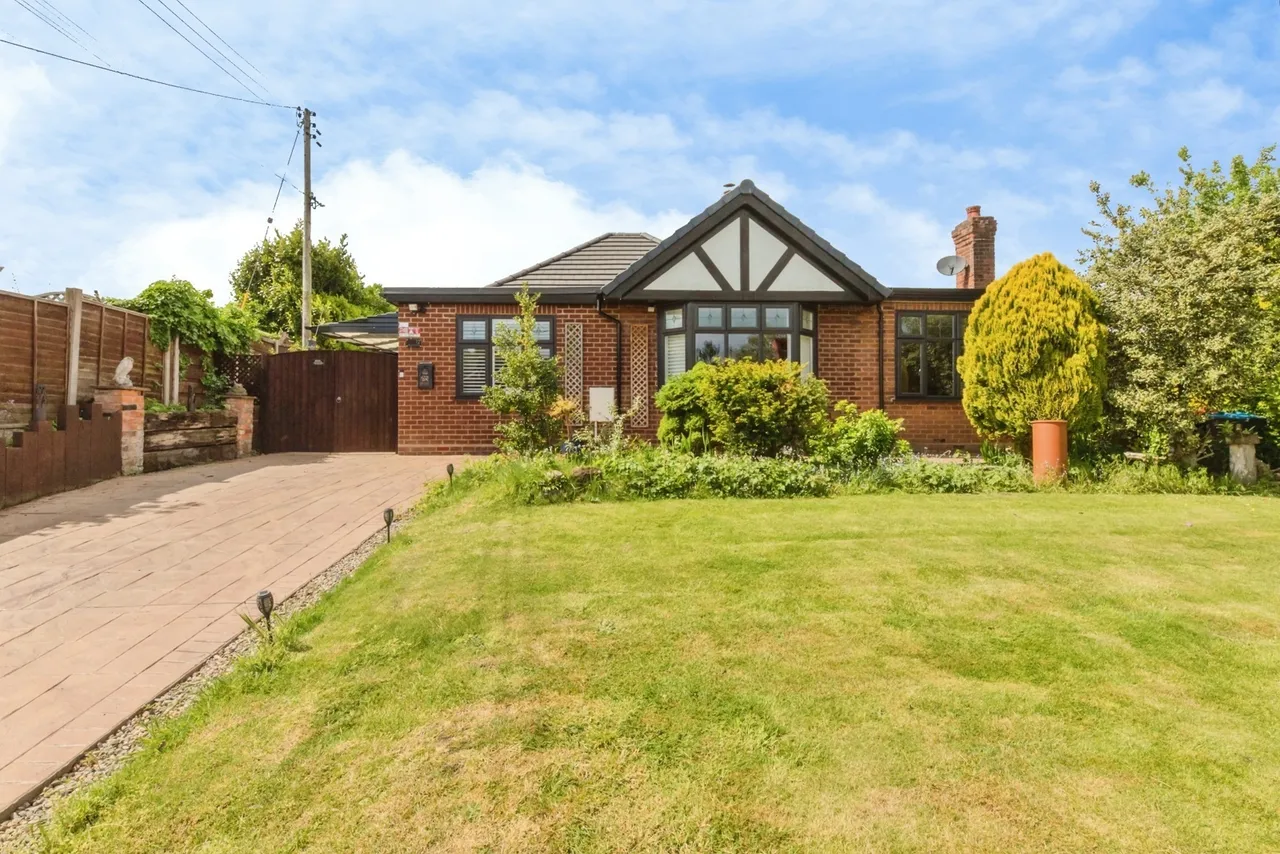 3 bed house for sale — Forest Street, Weaverham, Northwich, Cheshire, CW8