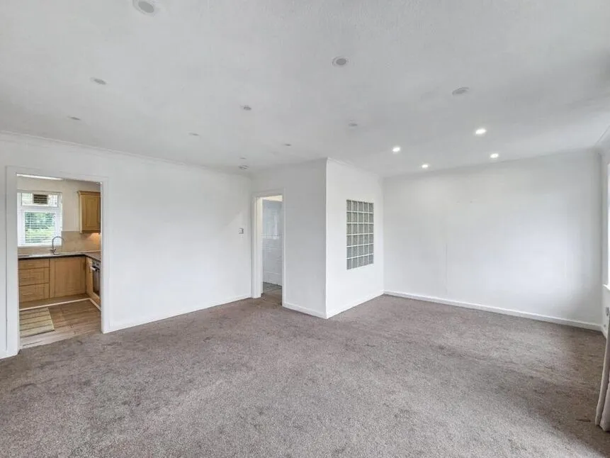 Damery Court, Bramhall, Cheshire, SK7, photo 6
