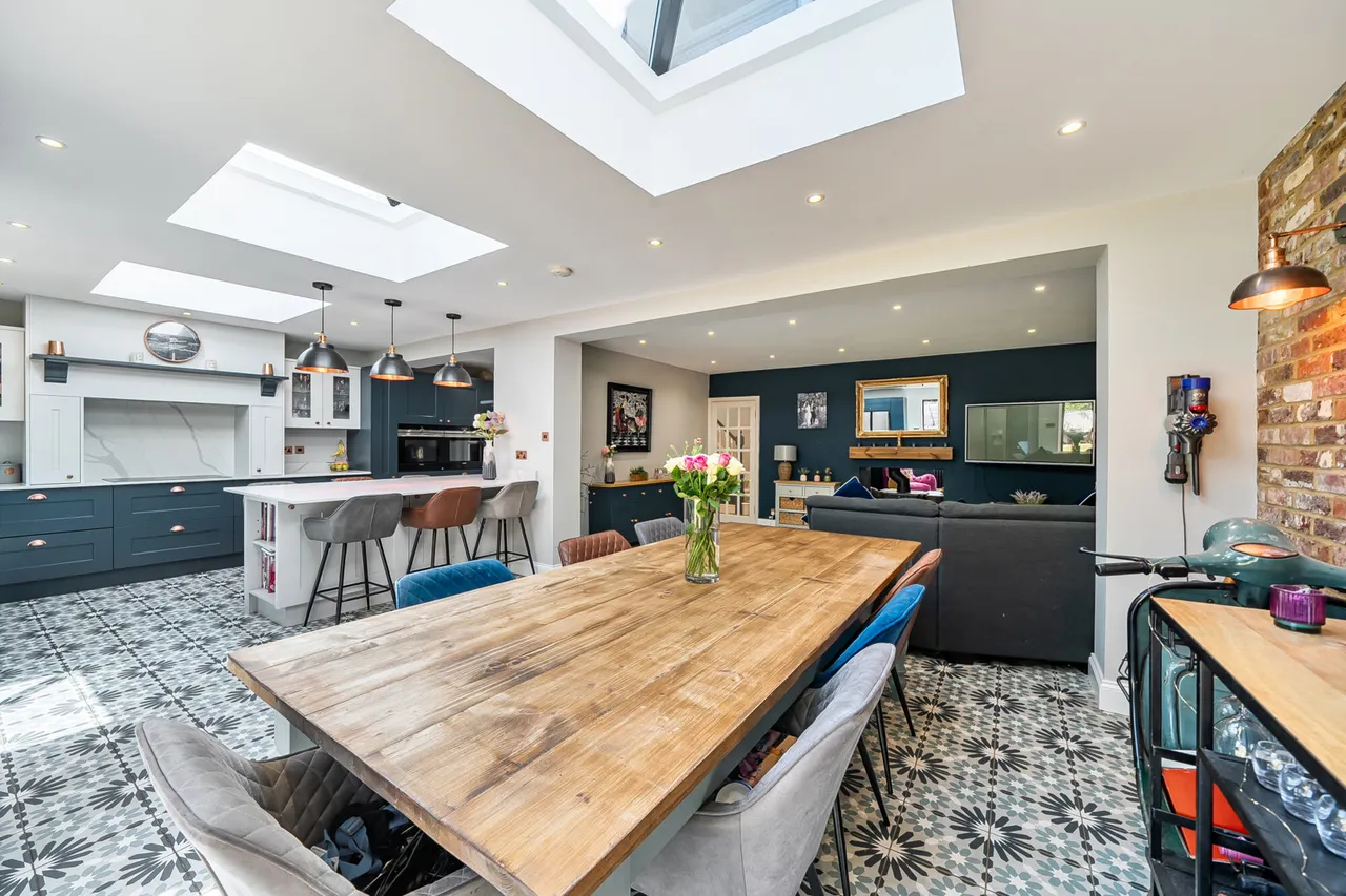 Hoylake Crescent, Ickenham, UB10, photo 2