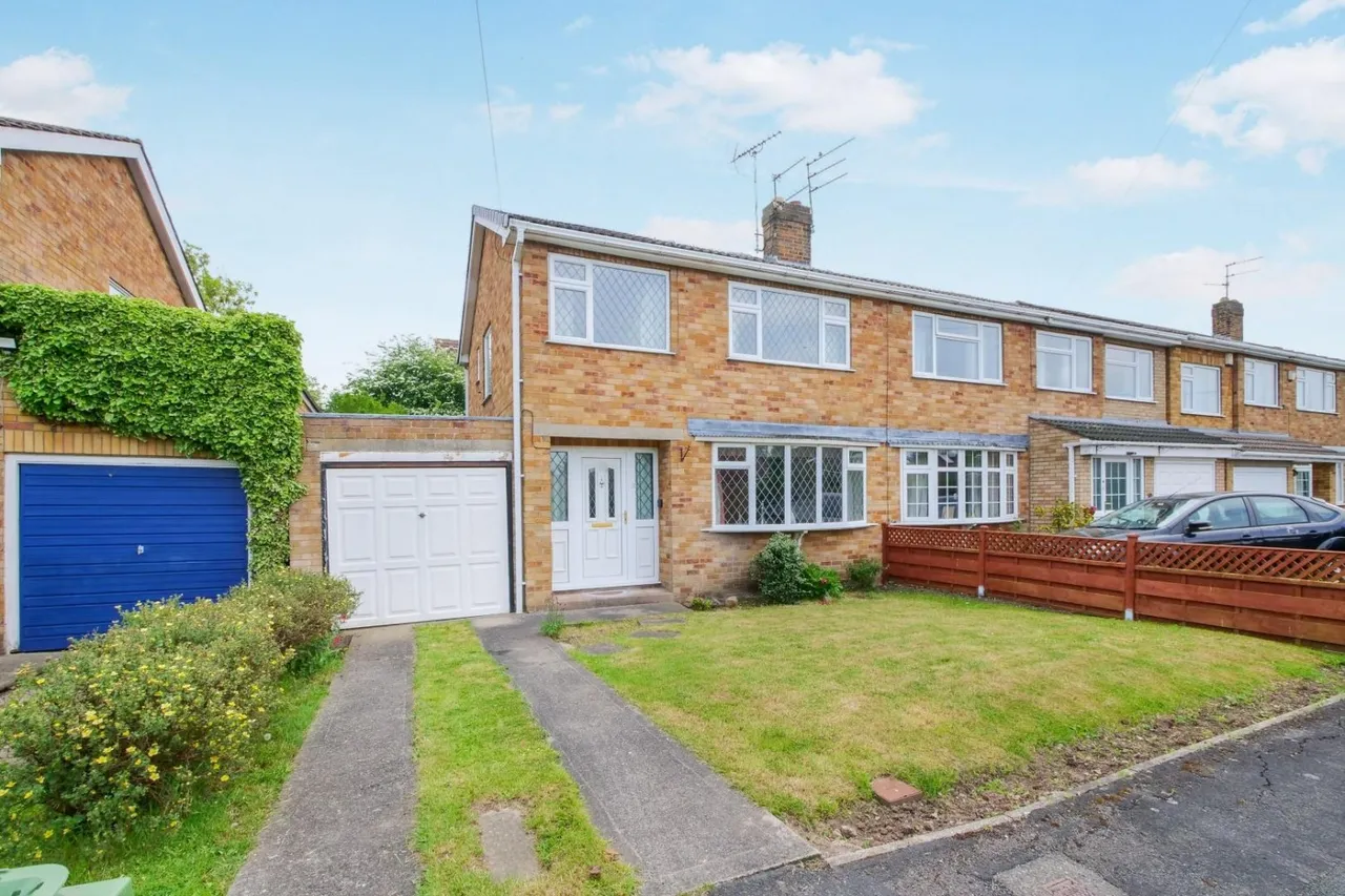 3 bed house for sale — Kirkdale Road, York
